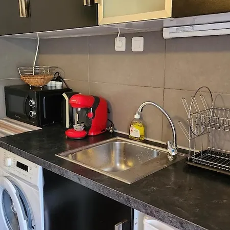 2-room Off The * Nizza