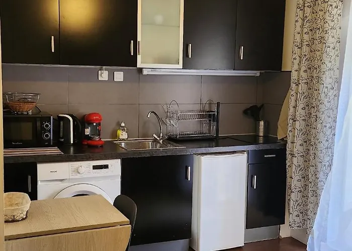 2-room Off The * Nizza