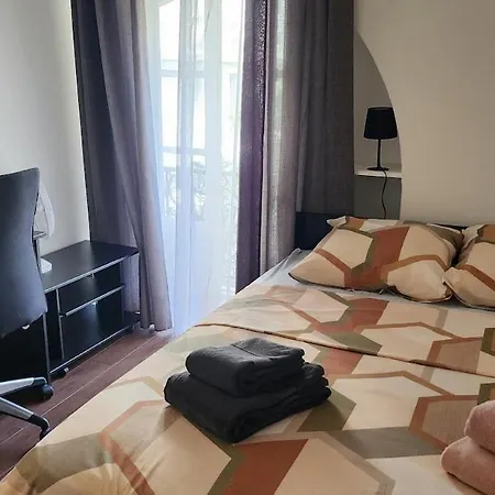 2-room Off The Appartement *