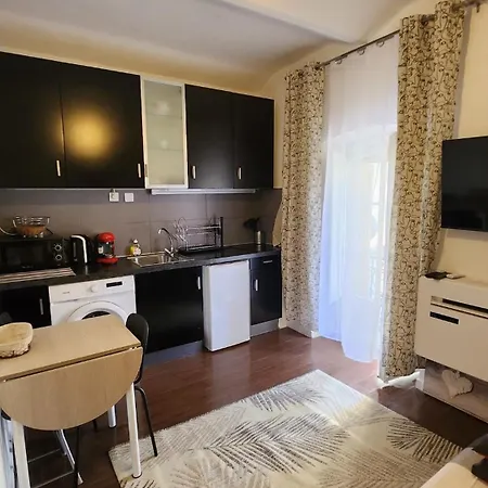 Appartement 2-room Off The *