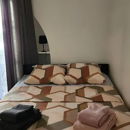 2-room Off The Νίκαια