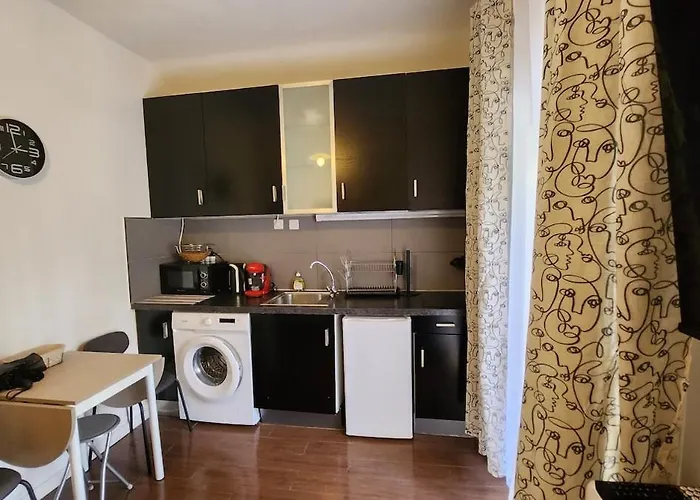 2-room Off The Apartment *