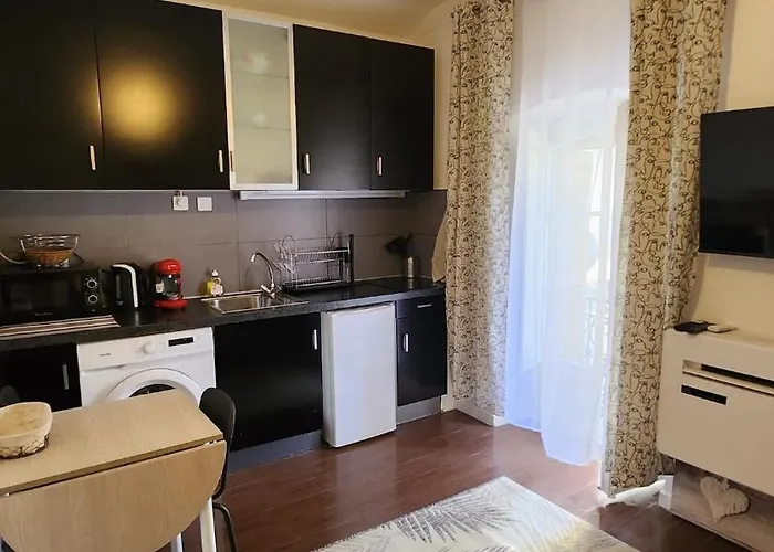 Apartamento 2-room Off The *